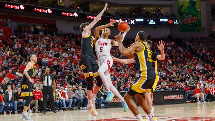 _big_MBB_vs_Iowa_SH_15